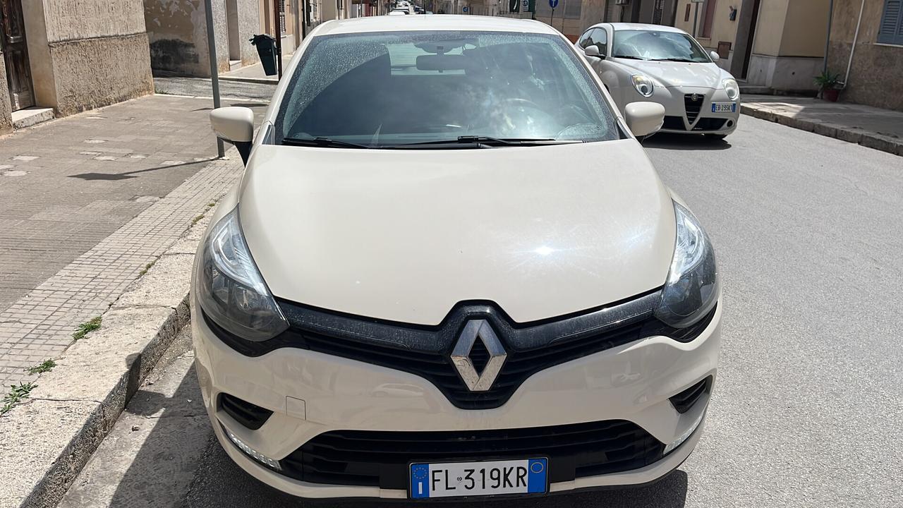 Renault Clio 1.2 75 CV 5 porte Duel