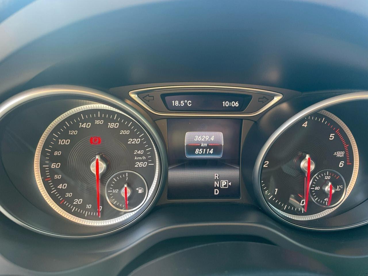 Mercedes-benz CLA 200 CLA 200 PREMIUM AMG LINE GARANZIA CAMBIO NUOVO !