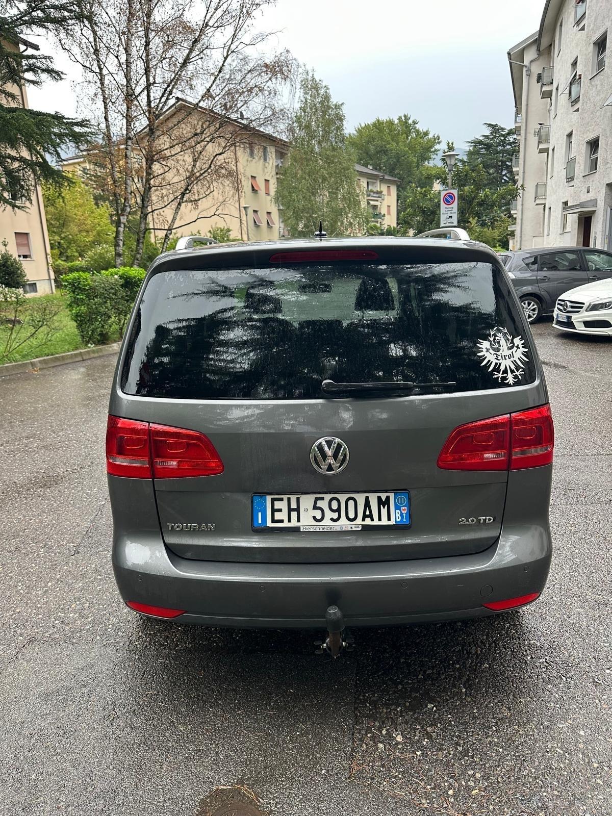 Volkswagen Touran 2.0 TDI 140 CV Highline 7 POSTI