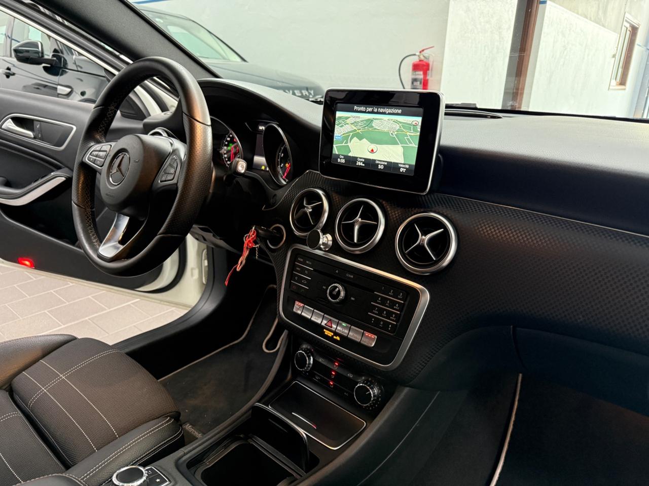 Mercedes-benz A 180 Sport 122cv Benzina