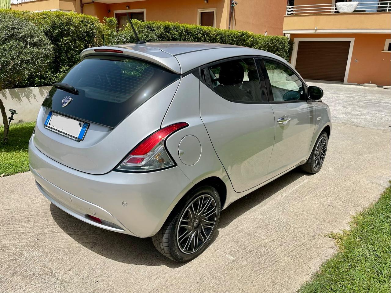 Lancia Ypsilon 1.2 69 CV 5 porte 56000 km