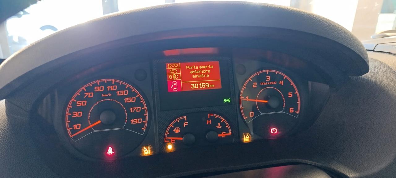 Peugeot Boxer 330 2.2 BlueHDi 120 S&S PC-TN Furgone