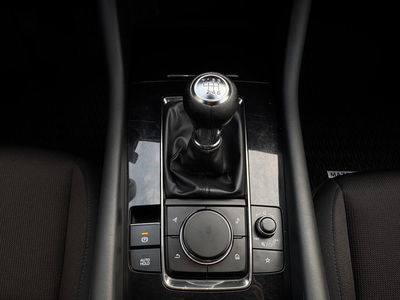 Mazda 3 2.0L e-Skyactiv-G M Hybrid Exclusive