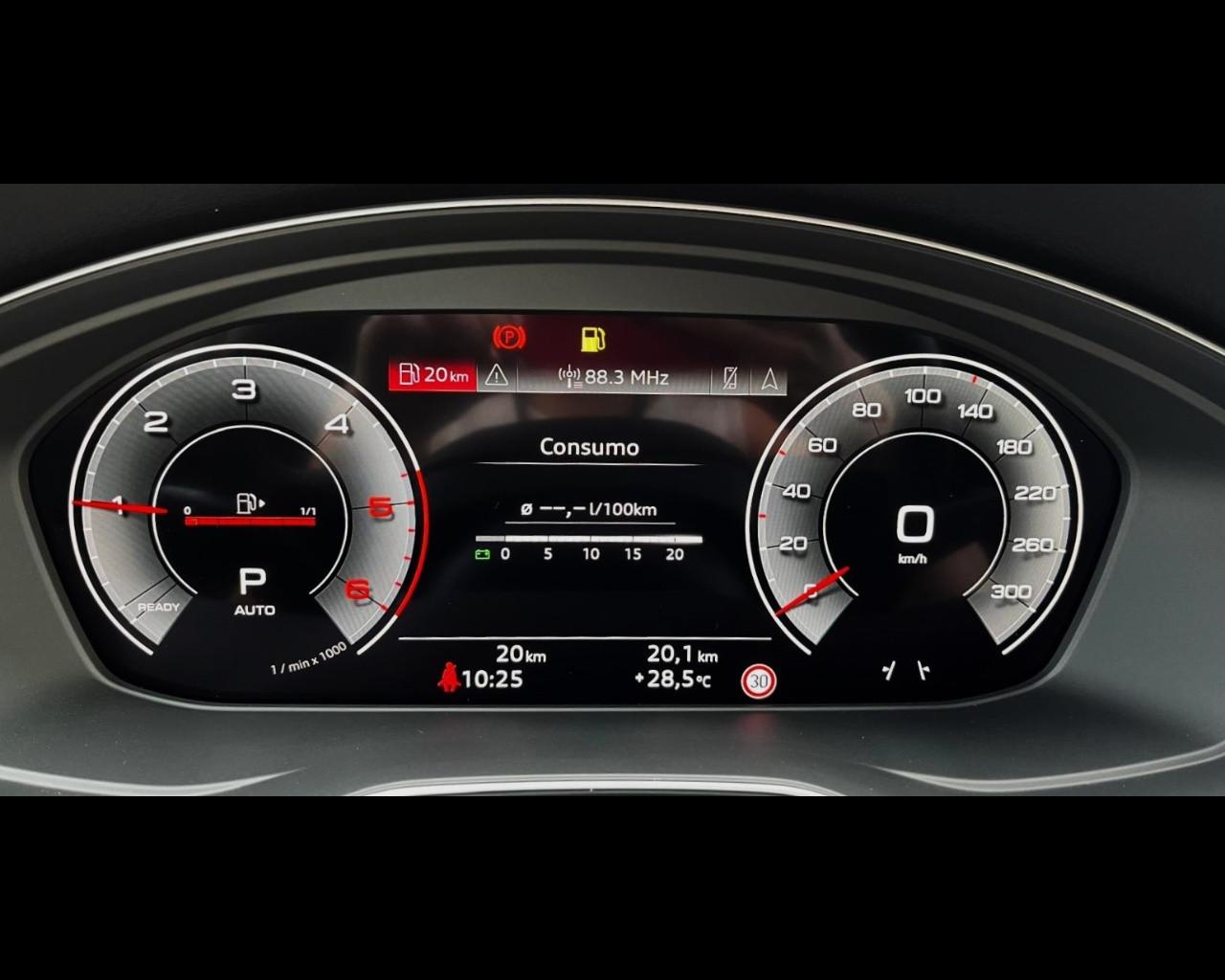 AUDI Audi Q5 Identity Black 40 TDI quattro 150(204) kW(CV) S tronic