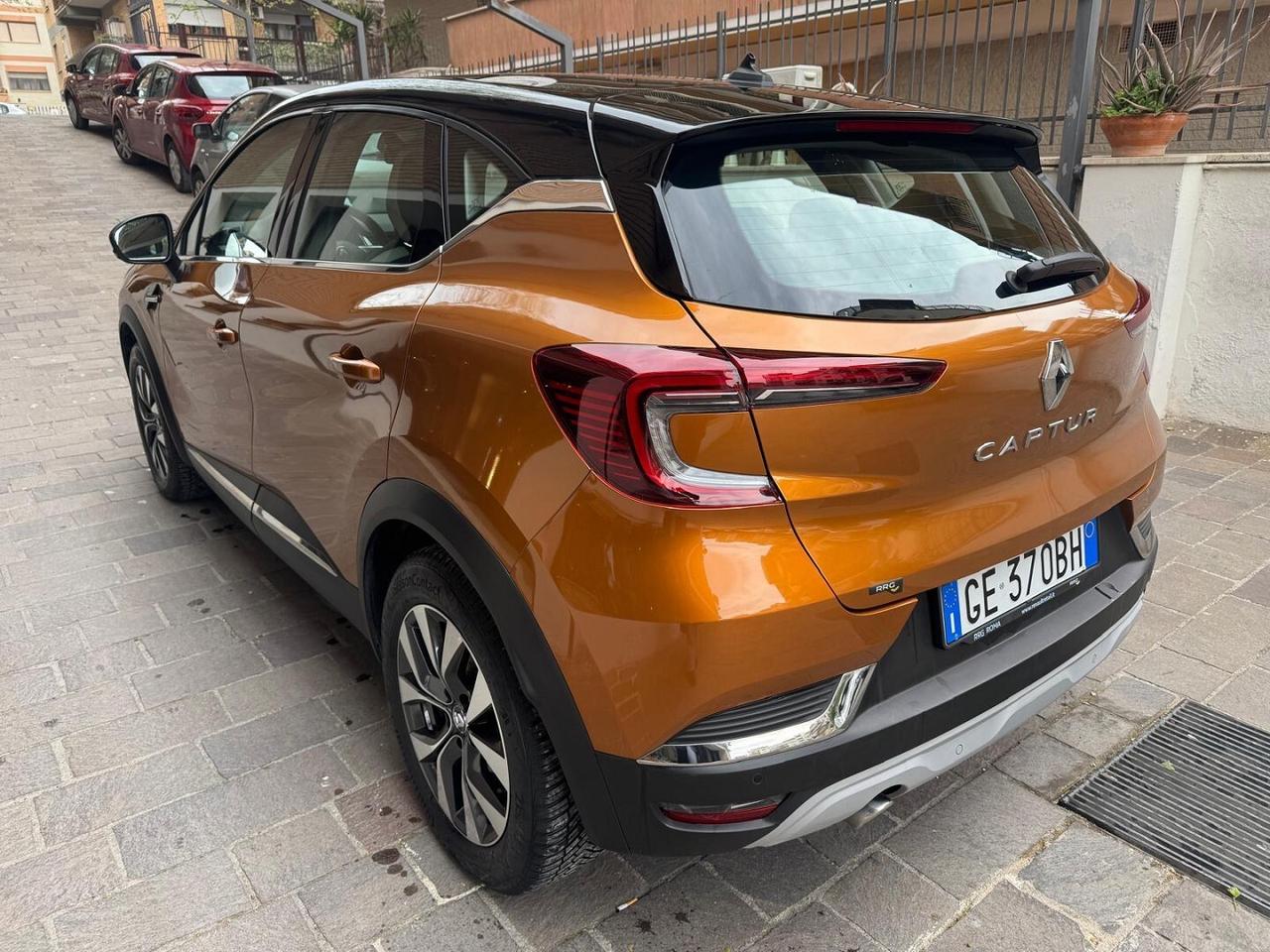 RENAULT Captur TCe 130CV EDC Fap Intens AUTOMATICA