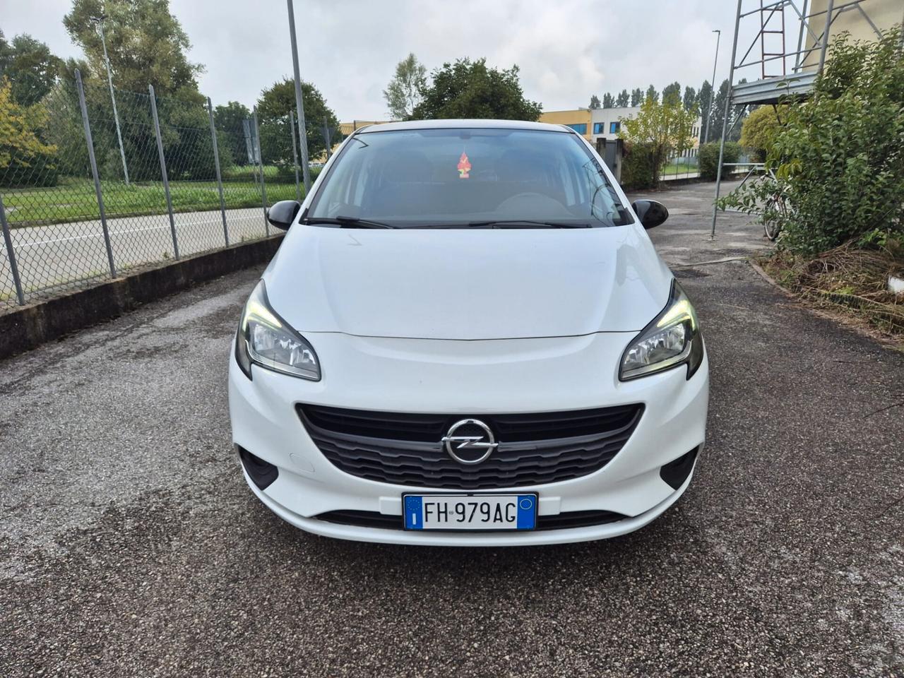Opel Corsa 1.4 90CV 5 porte Black Edition