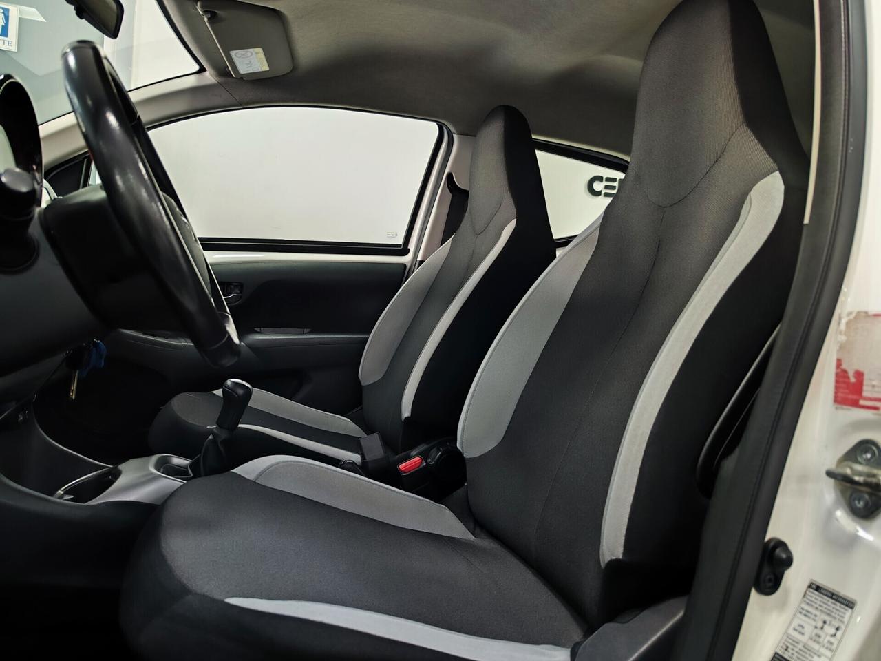 Toyota Aygo 1.0 VVT-i 69 CV 5 porte x-wave