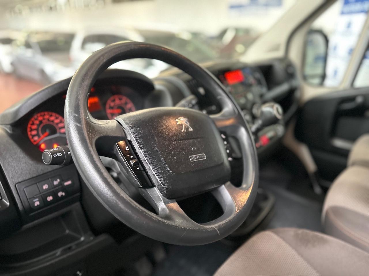 Peugeot Boxer 330 2.2 BlueHDi 140 S&S PC-TN Furgone