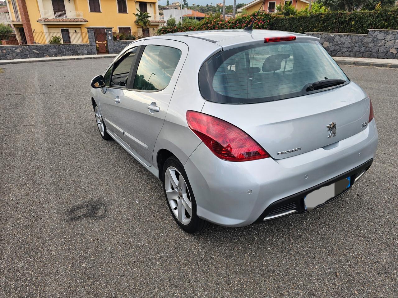 Peugeot 308 1.6 HDi 110CV 5p. Féline (6 Marce)