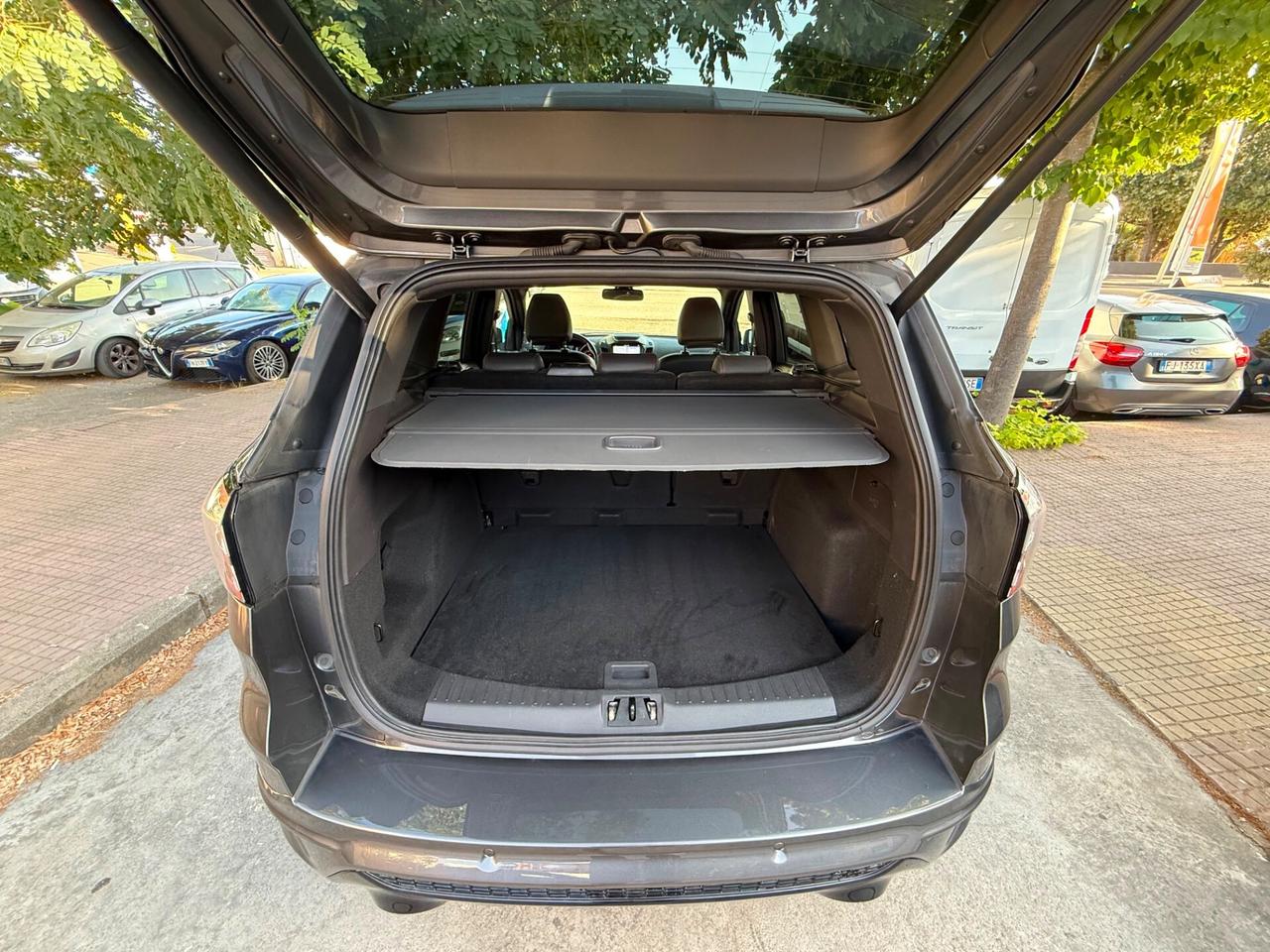 Ford Kuga 1.5 TDCI ST LINE