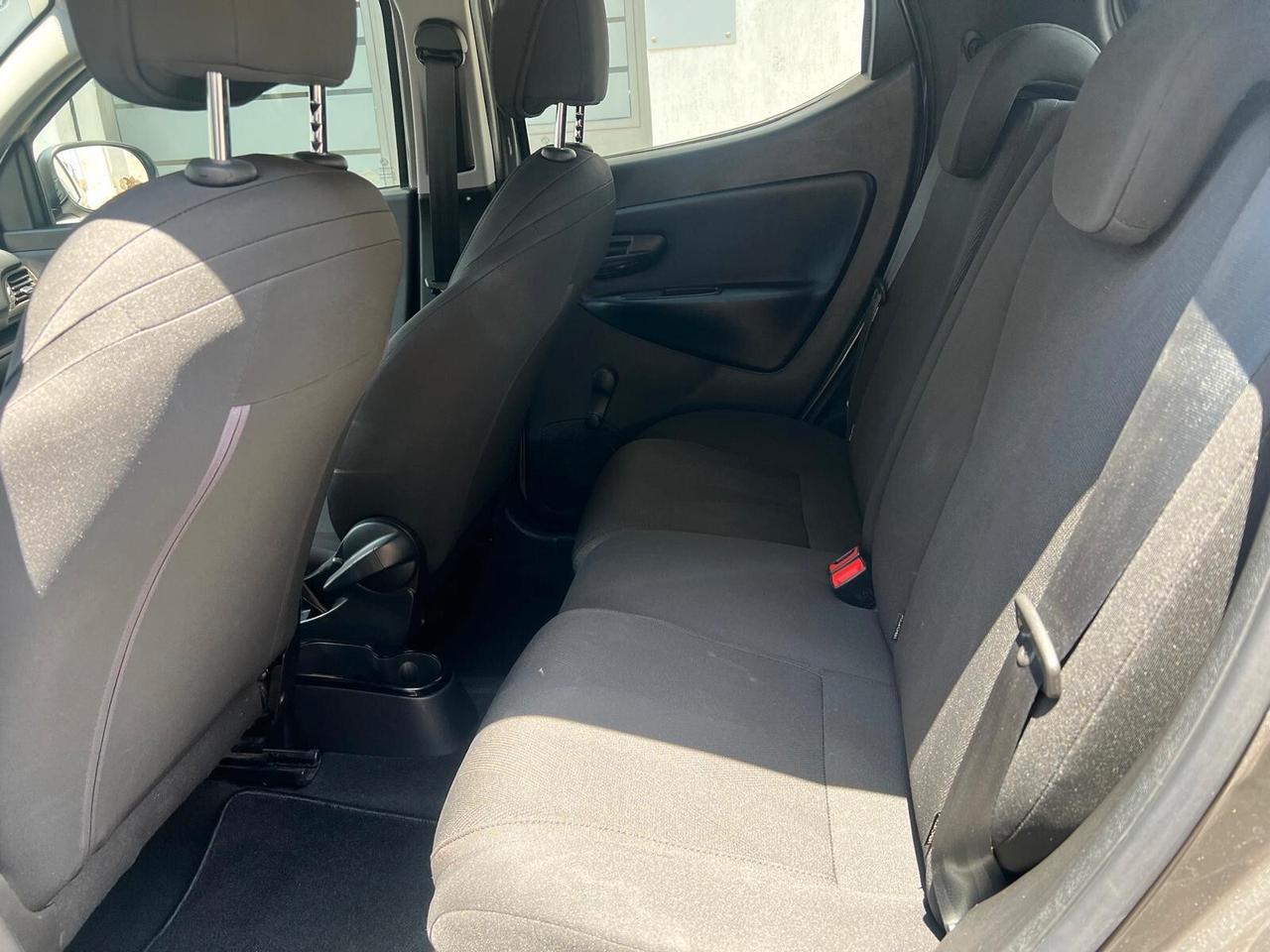 Lancia Ypsilon 1.2 69 CV 5 porte Platinum
