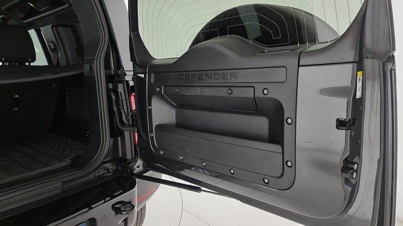 Land Rover Defender 110 3.0d i6 mhev X-Dynamic SE awd 200cv auto