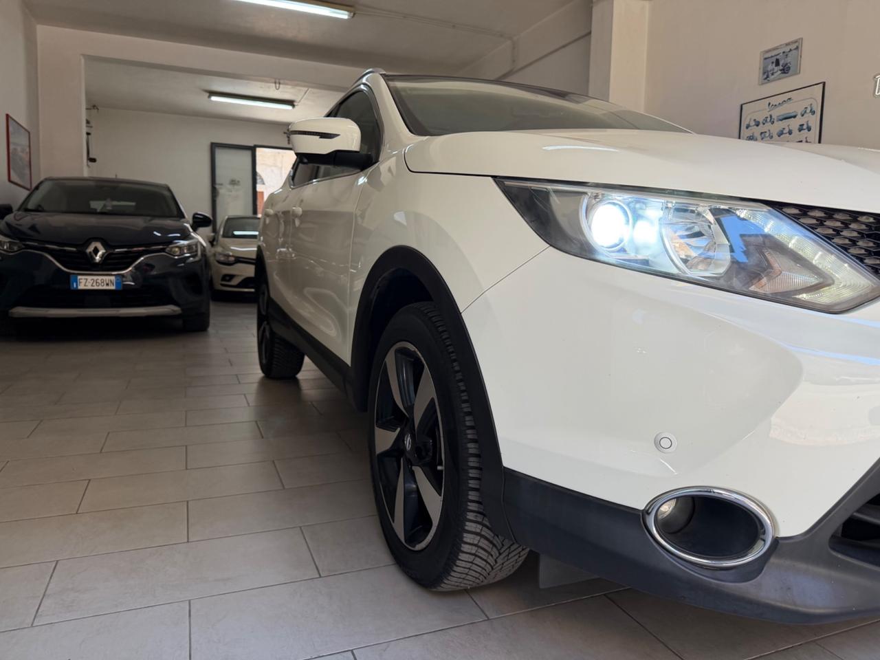 Nissan Qashqai 1.5 DCI 110 CV Tekna CAMERA 360°