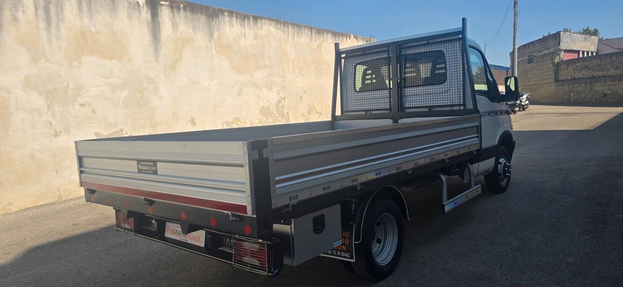 IVECO DAILY M0T0RE 2.800