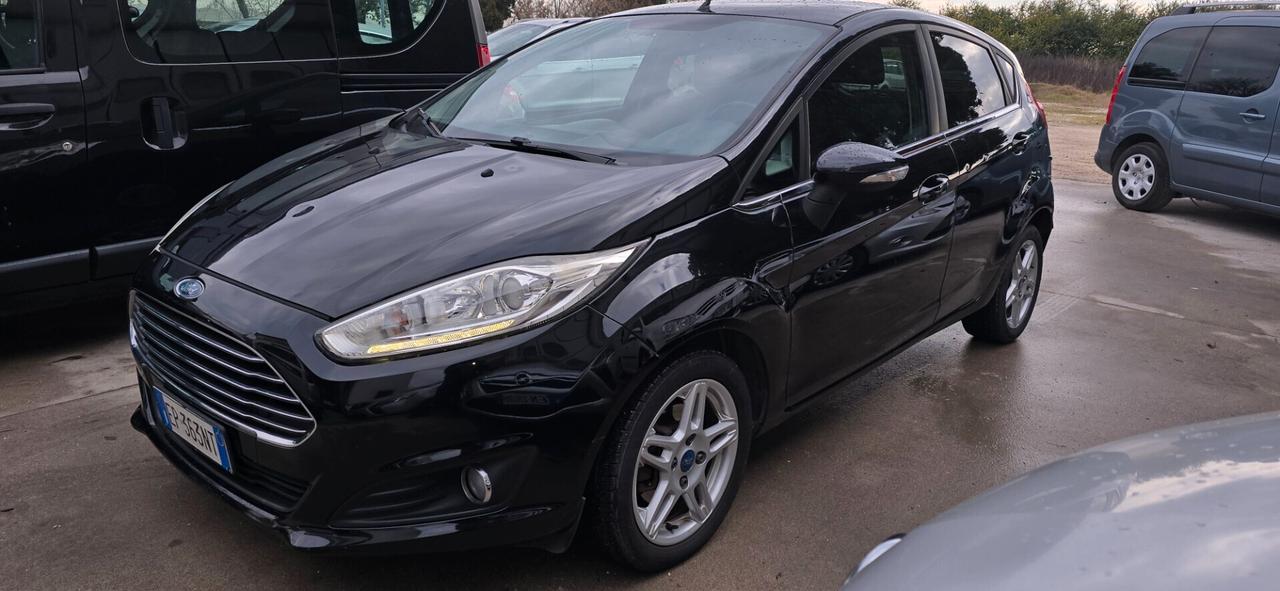 Ford Fiesta 1.5 TDCi 75CV 5 porte Titanium