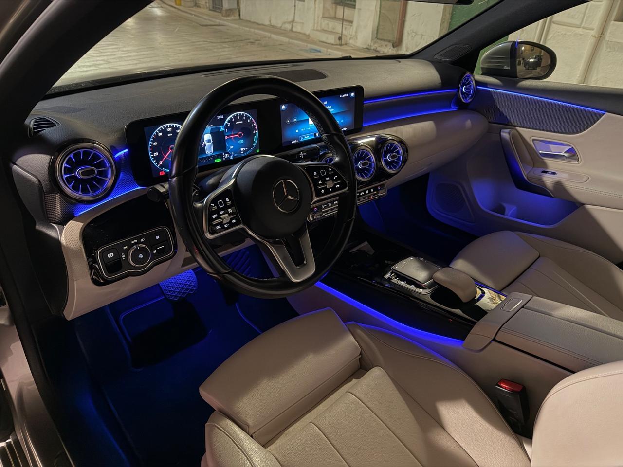 Mercedes-benz A 250 e hybrid EQ Premium