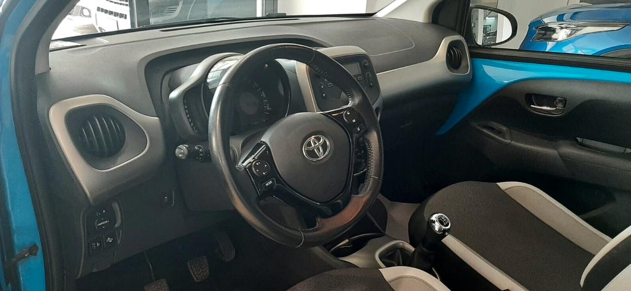 Toyota Aygo 1.0 VVT-i 69 CV 5 porte x-business