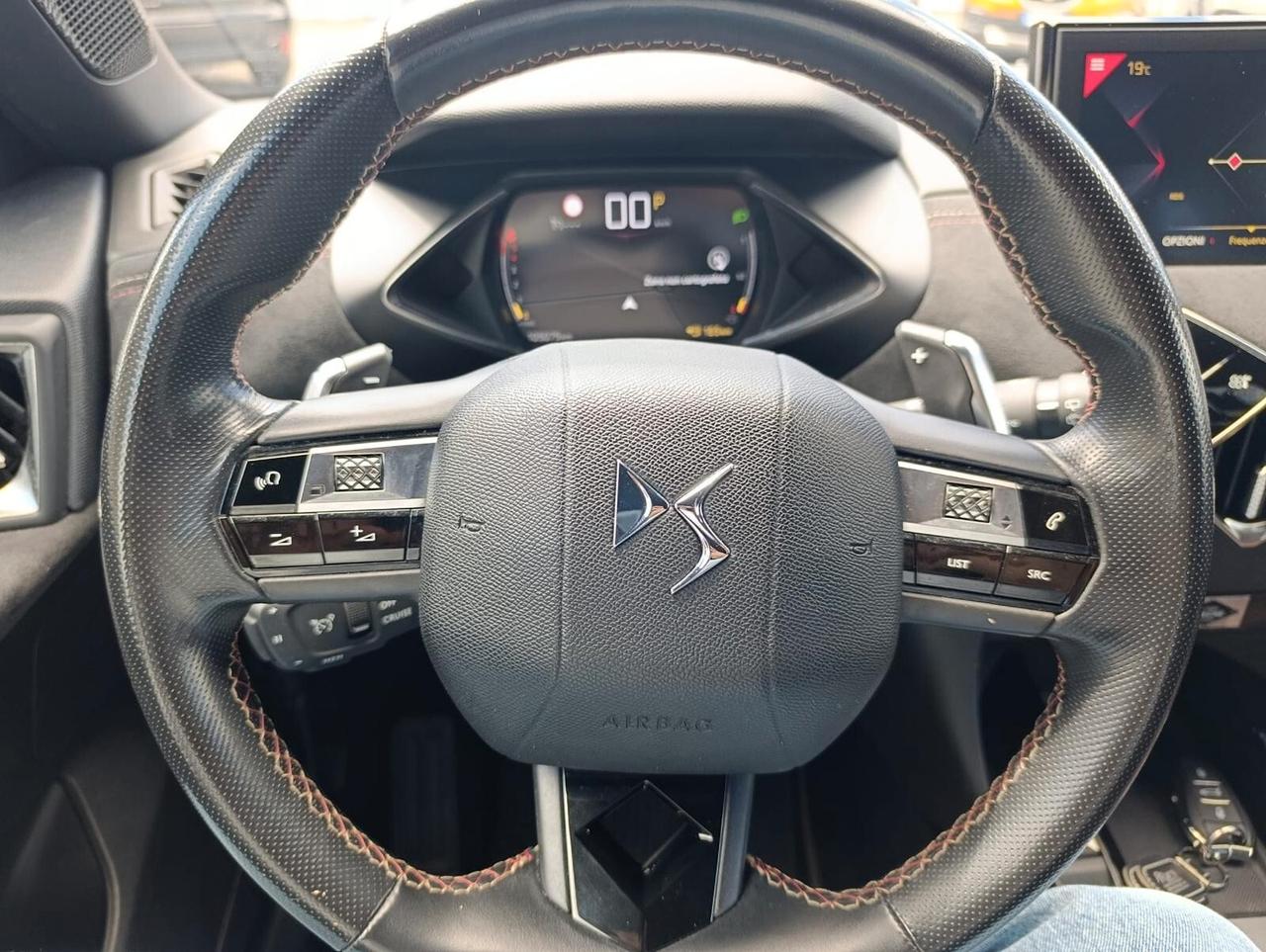 Ds DS3 3 Crossback BlueHDi 130 aut. Performance Line