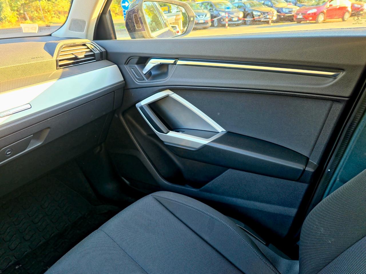 Audi Q3 35 TDI S tronic line edition 2020-E6 Automatico