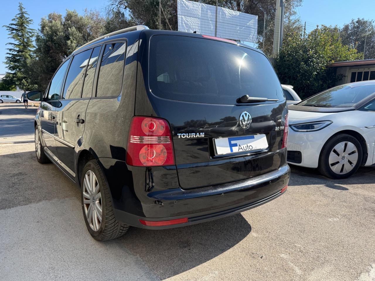 Volkswagen Touran 7 POSTI ,2.0 TDI 170CV DSG Highline,Cambio Automatico,Navigatore,Climatronic,ecc.