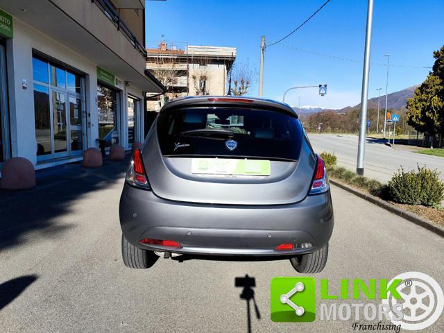 LANCIA Ypsilon 1.2 69 CV 5 porte Platinum