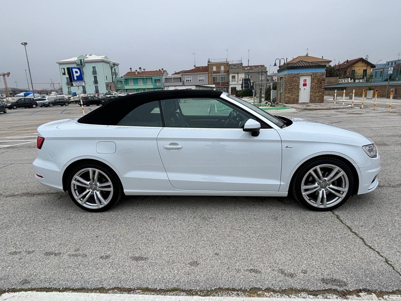 Audi A3 Cabrio 2.0 TDI clean diesel Ambition