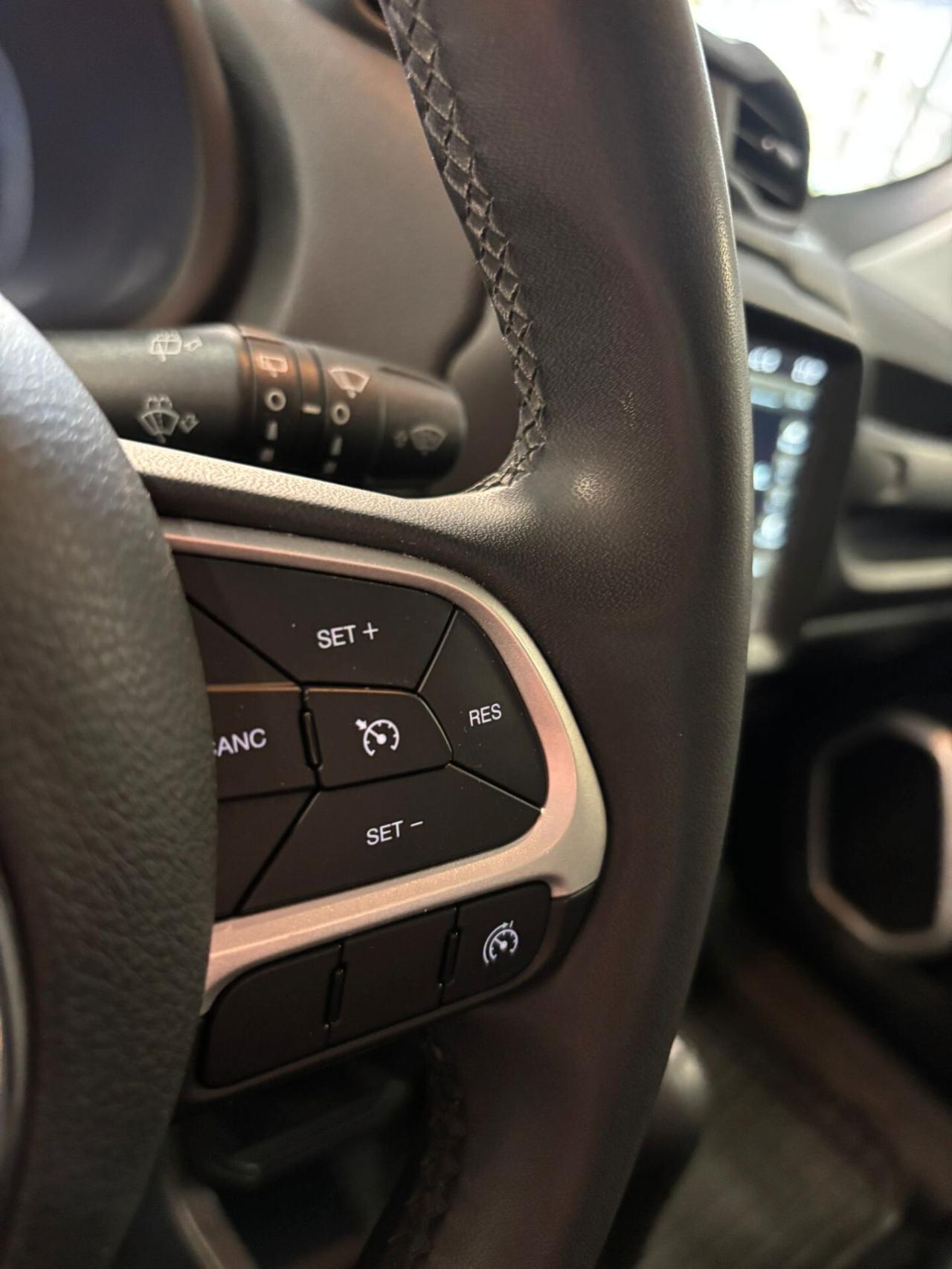 Jeep Renegade 1.6 Mjt DDCT 120 CV Longitude