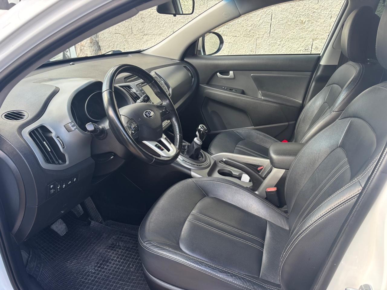 Kia Sportage 1.7 CRDI VGT 2WD high tech