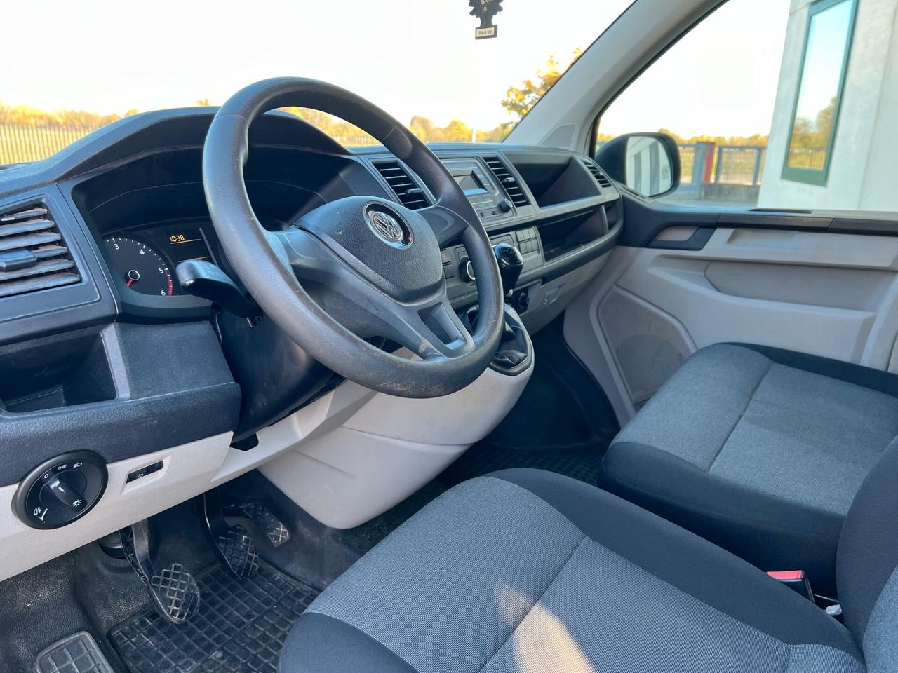 Volkswagen T6 Transporter 9 POSTI