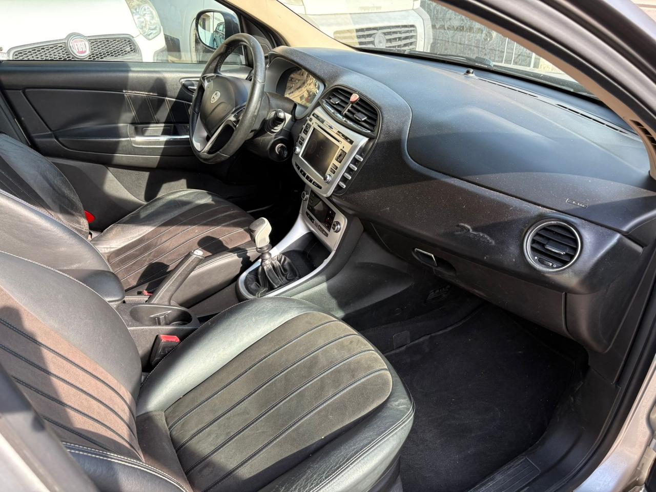 Lancia Delta 2.0 MJT DPF Oro