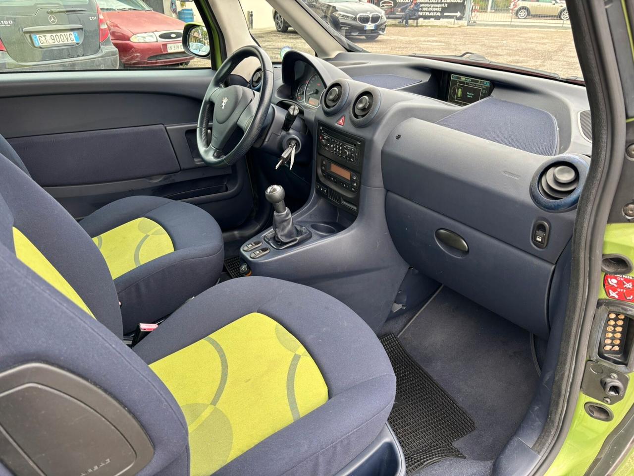 Peugeot 1007 1.4 HDi Sporty