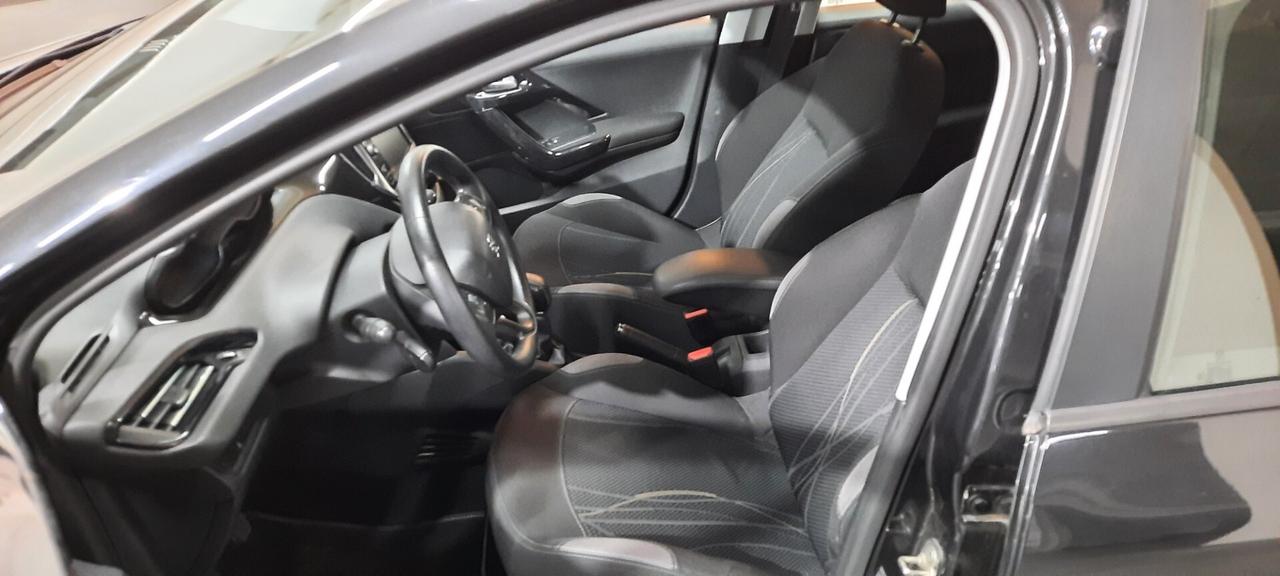Peugeot 208 1.2 VTi 82 CV 5 porte Active