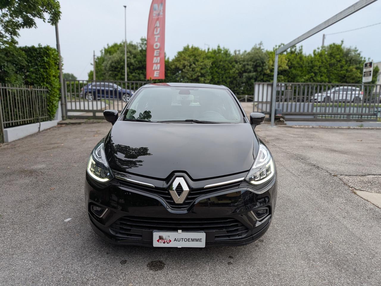 Renault Clio Moschino TCe 5 porte adatta a neopatentati