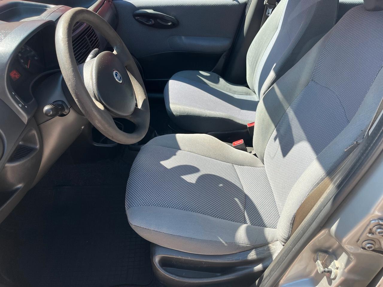 Fiat Punto 1.2 5 porte 60 cv 130.000 km