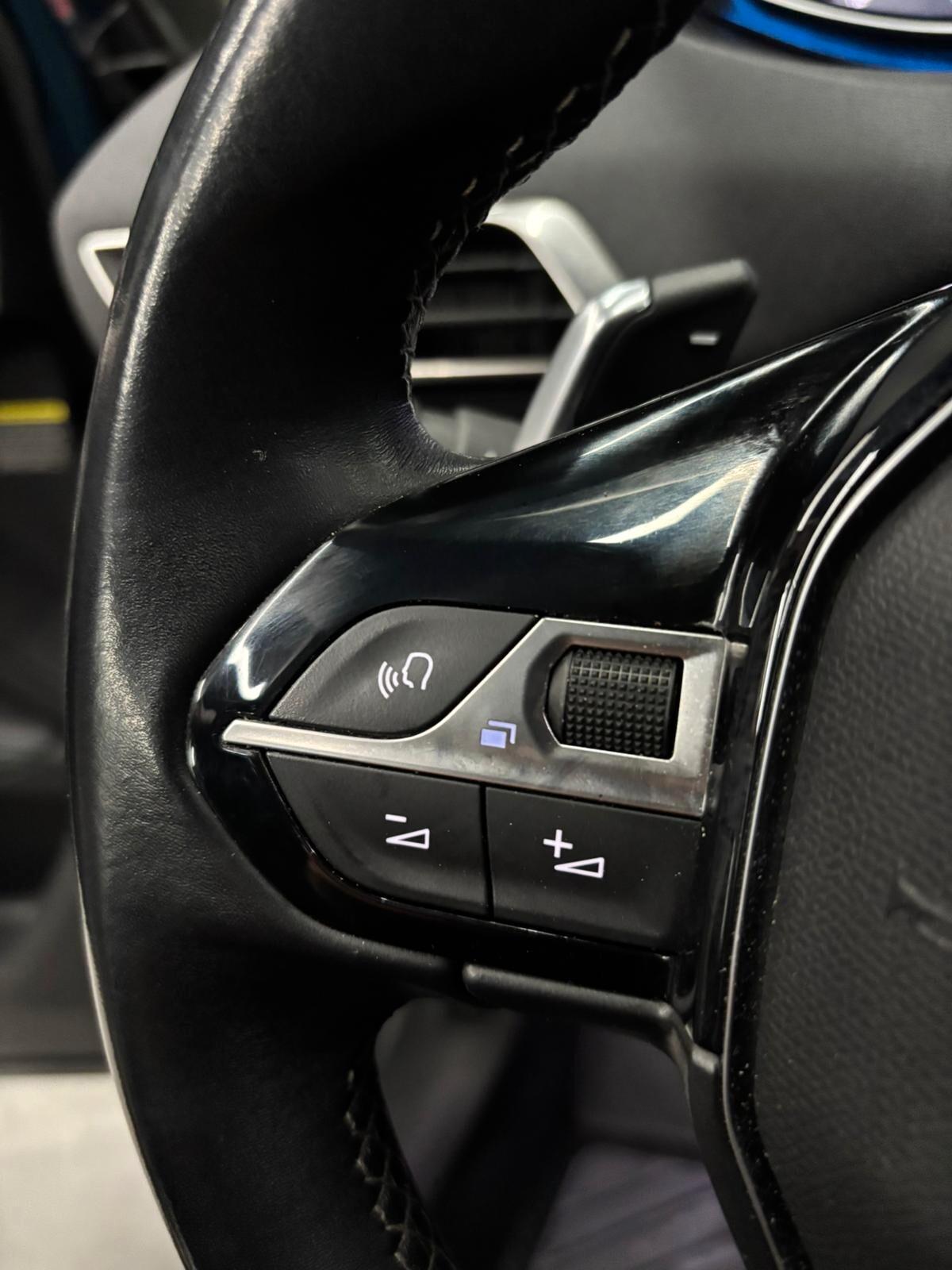 Peugeot 5008 BlueHDi 130 S&S EAT8 Allure Pack 7 posti