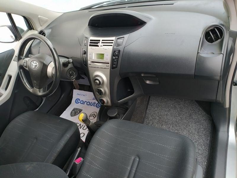 Toyota Yaris Yaris 5p 1.0 Sol