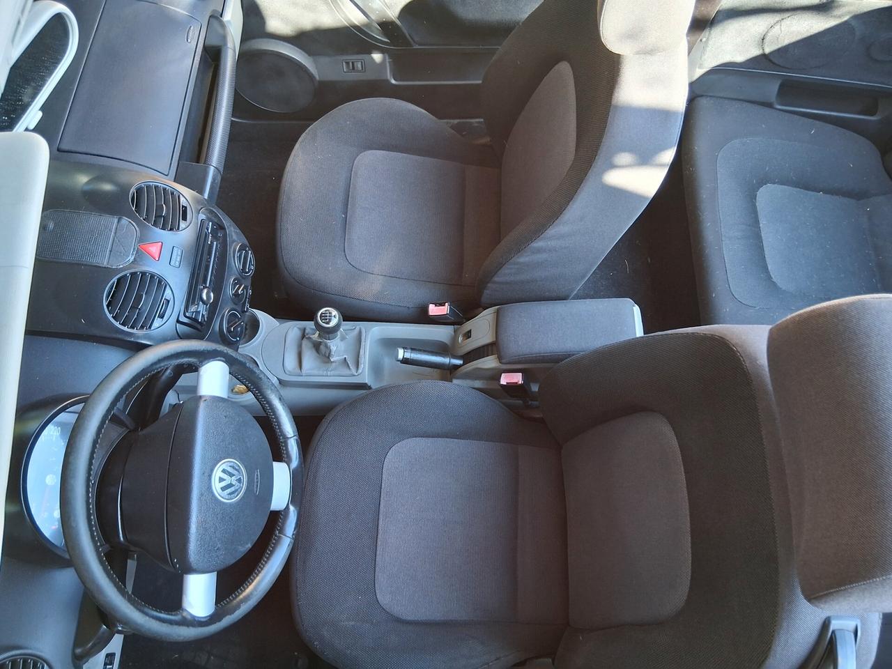 Volkswagen New Beetle Cabrio