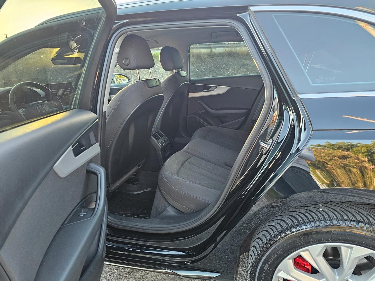 Audi A4 Avant 35 TDI/163 CV S tronic