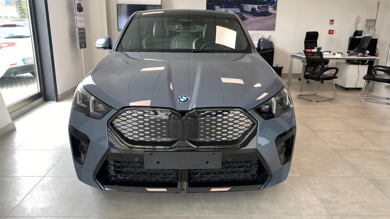 BMW BMW iX2 xDrive30