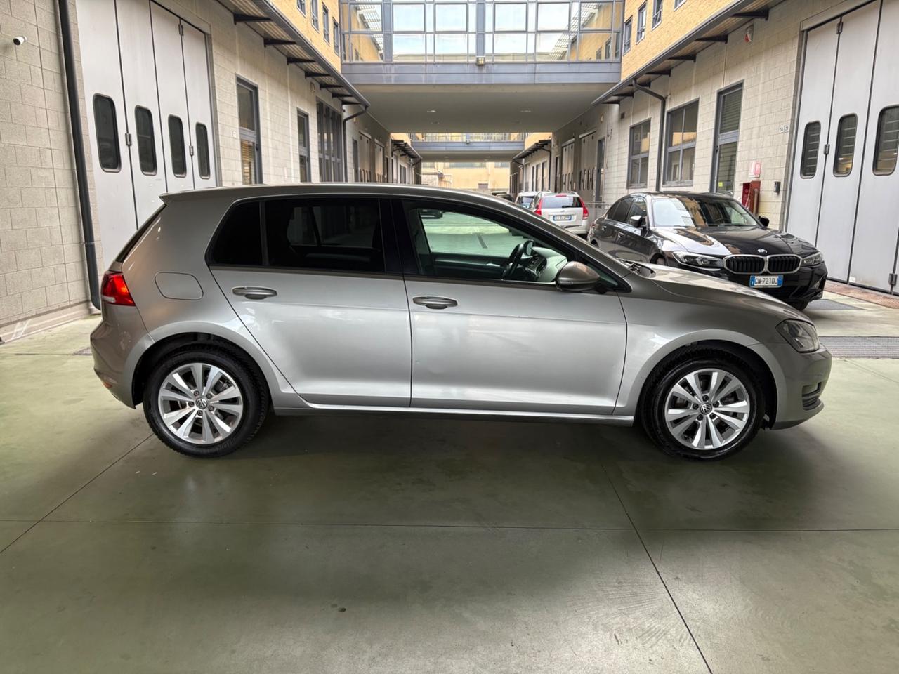 Volkswagen Golf Business 1.6 TDI DSG 5p. Highline BlueMotion Technology