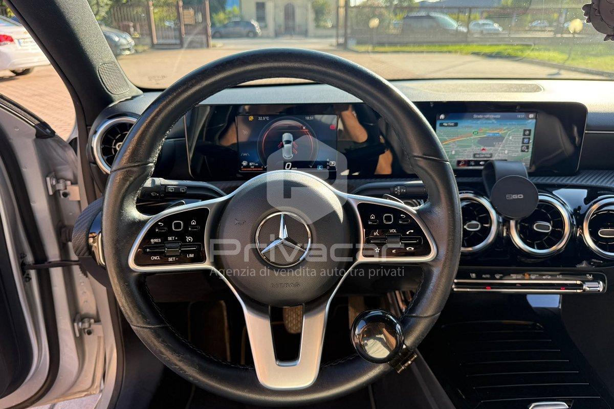 MERCEDES A 180 d Automatic Business