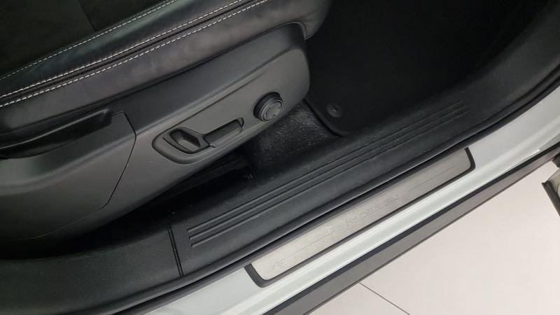 Volvo XC40 T5 Recharge Plug-in Hybrid R-design