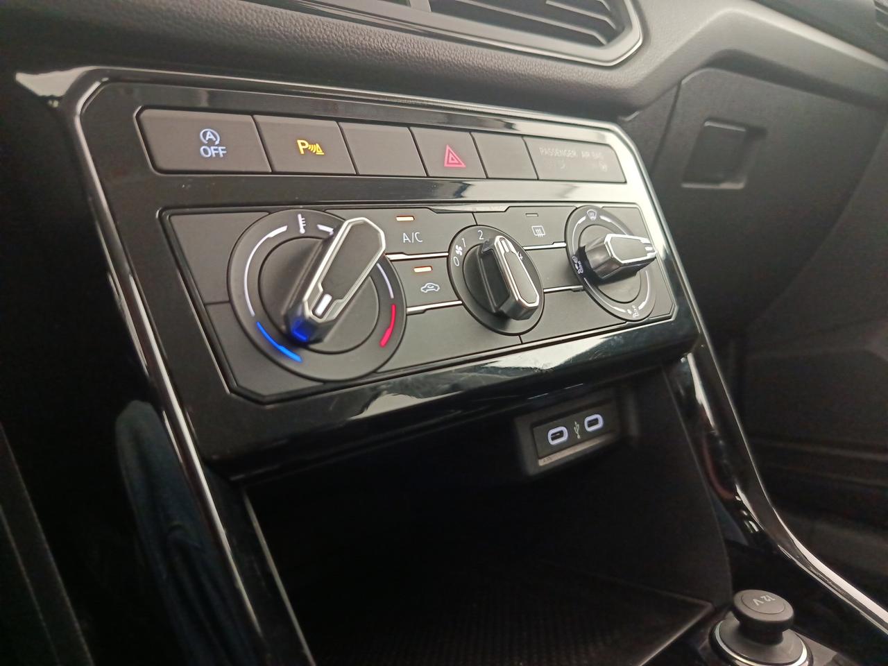 VOLKSWAGEN T-Cross - T-Cross 1.0 TSI Life