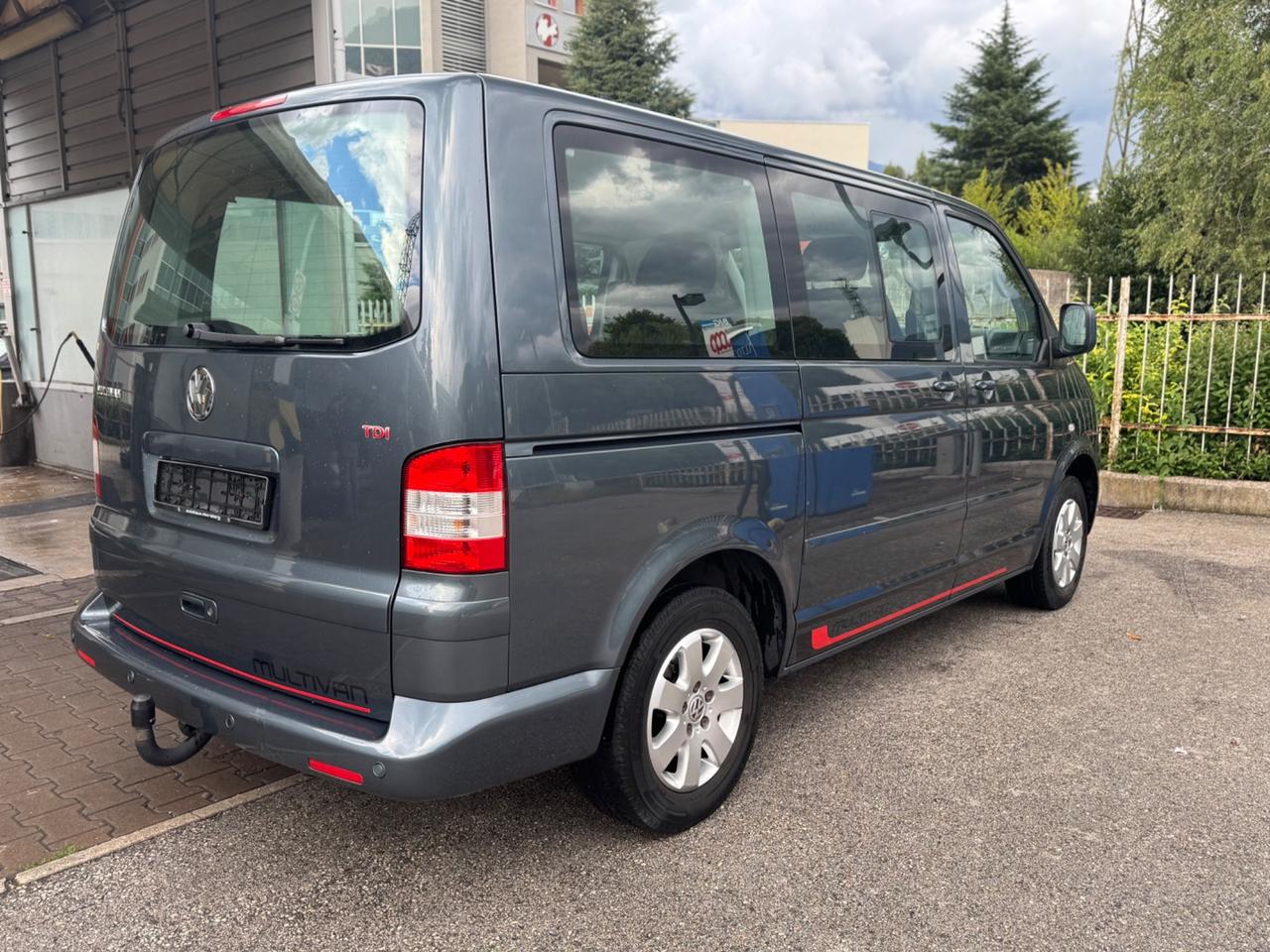 Volkswagen Multivan 2.5 TDI 174cv GANCIO DI TRAINO