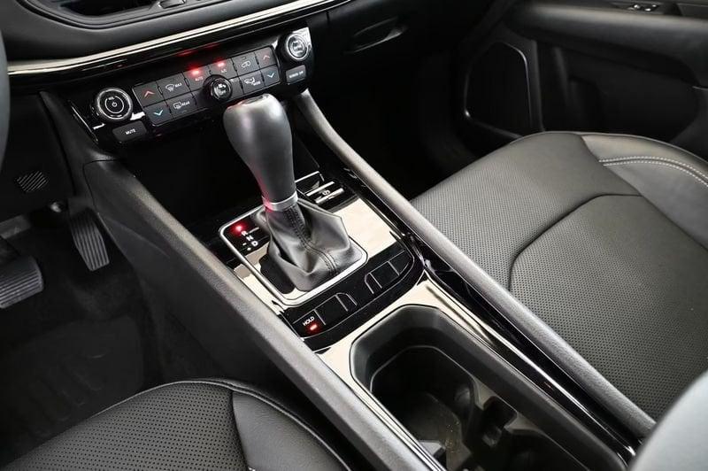 Jeep Compass e-Hybrid 1.5 Turbo MHEV T4 96kW Summit 19" Pelle Camera