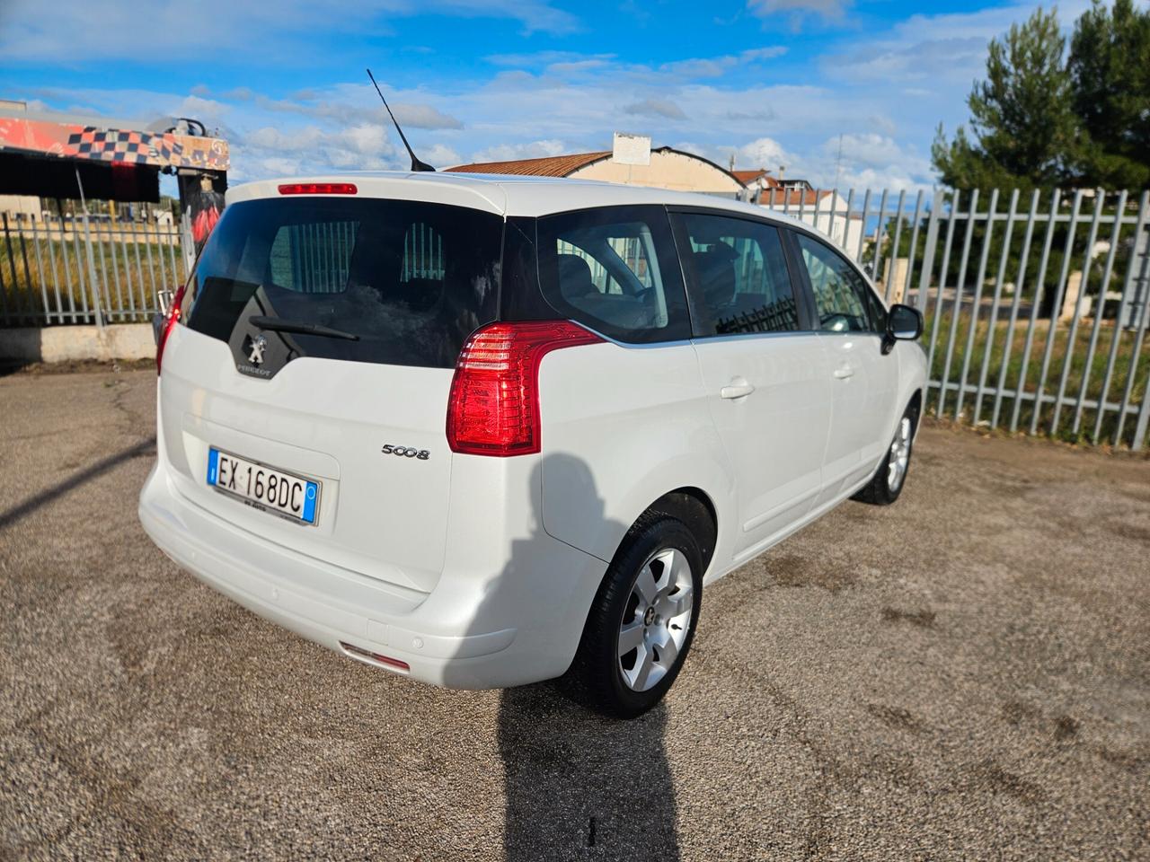 Peugeot 5008 1.6 HDi 115CV Business