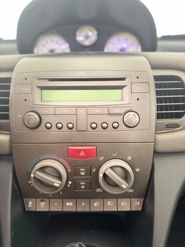 LANCIA Ypsilon 1.2 16V Platino