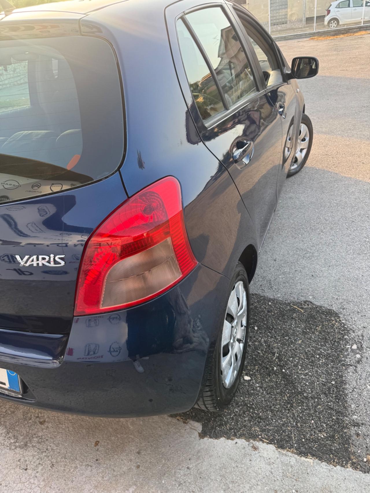Toyota Yaris 1.3 5 porte