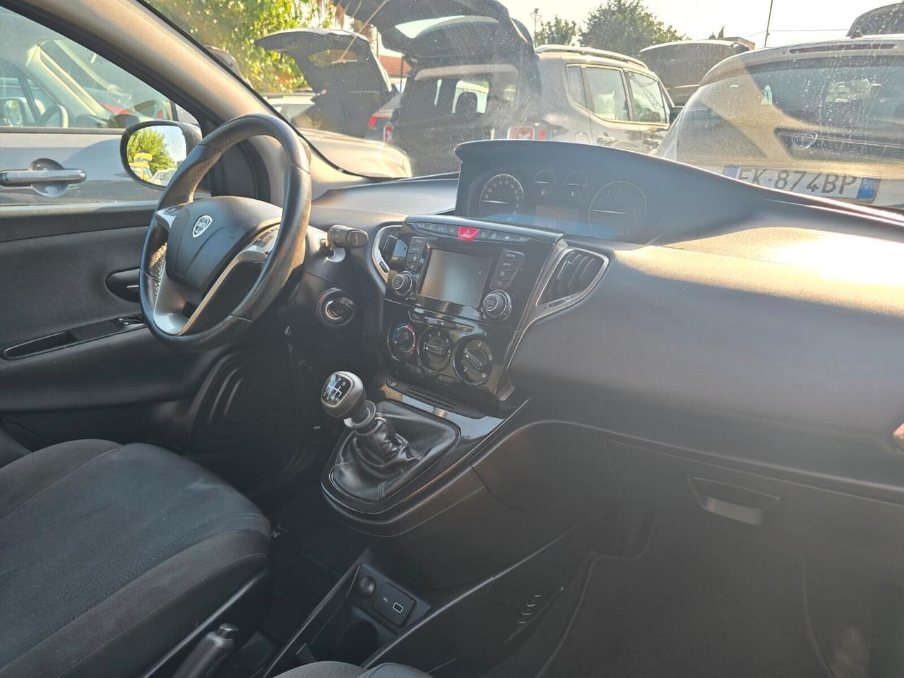 Lancia Ypsilon 1.0HYBRID 71CV GOLD EDITION ITALIANA