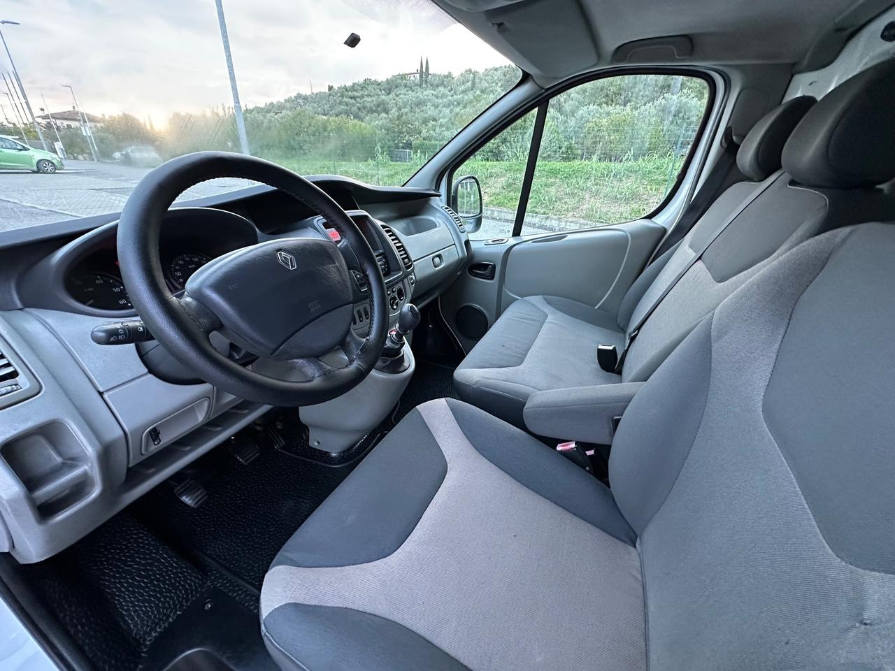 Renault Trafic 2.0 Turbo Diesel